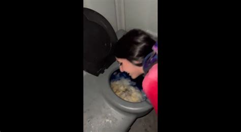 female pooping porn